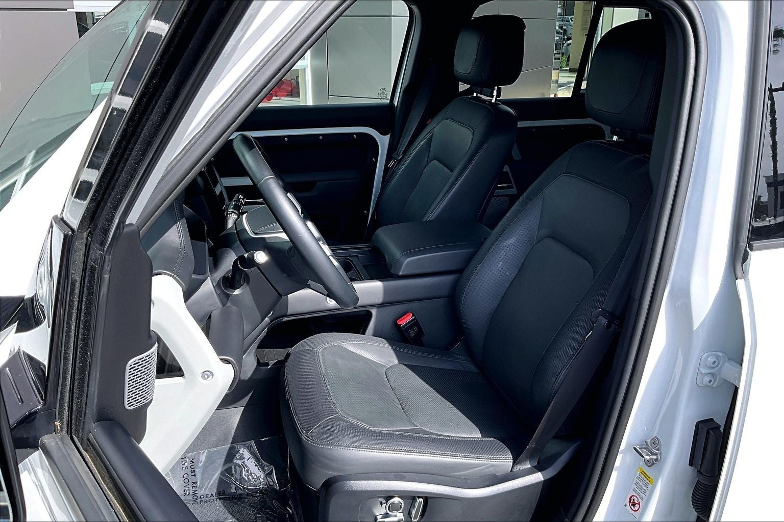 2023 Land Rover Defender 130 X-Dynamic SE