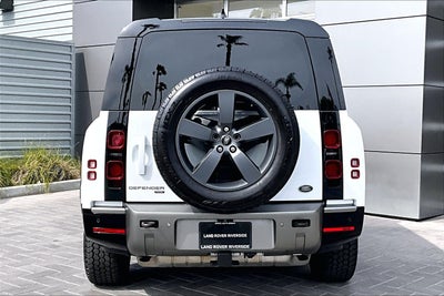 2023 Land Rover Defender 130 X-Dynamic SE