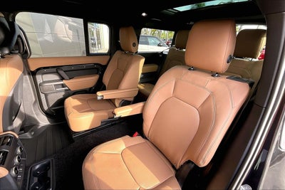 2026 Land Rover Defender 130 X-Dynamic SE
