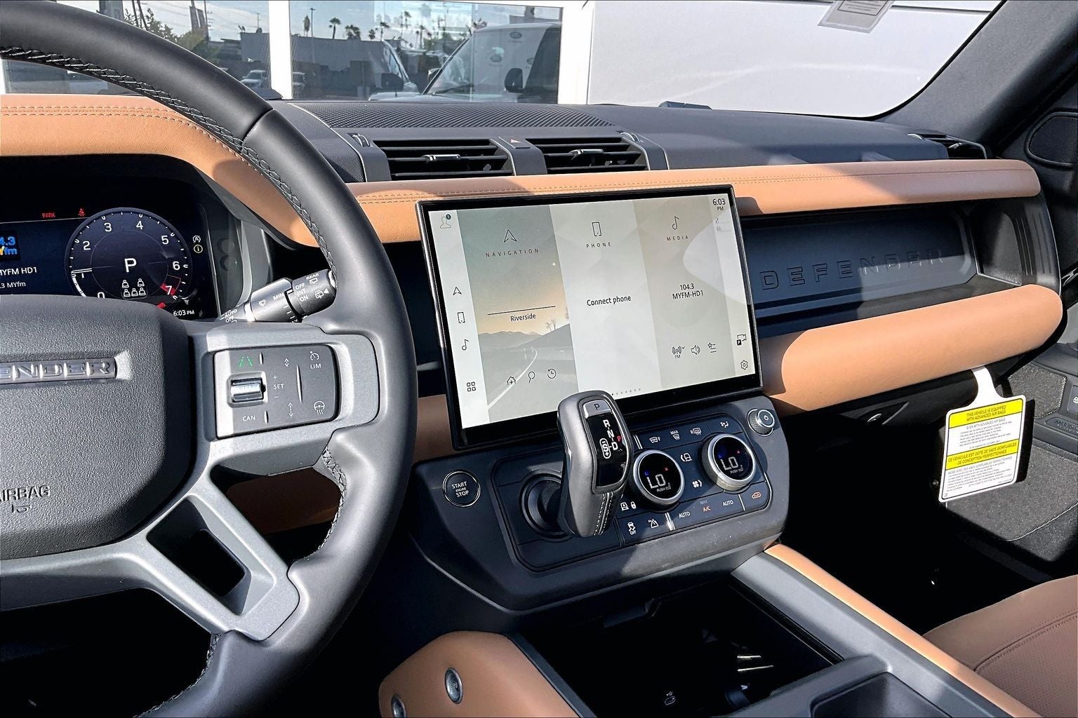 2026 Land Rover Defender 130 X-Dynamic SE