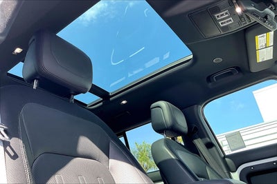 2022 Land Rover Defender 110 X-Dynamic HSE
