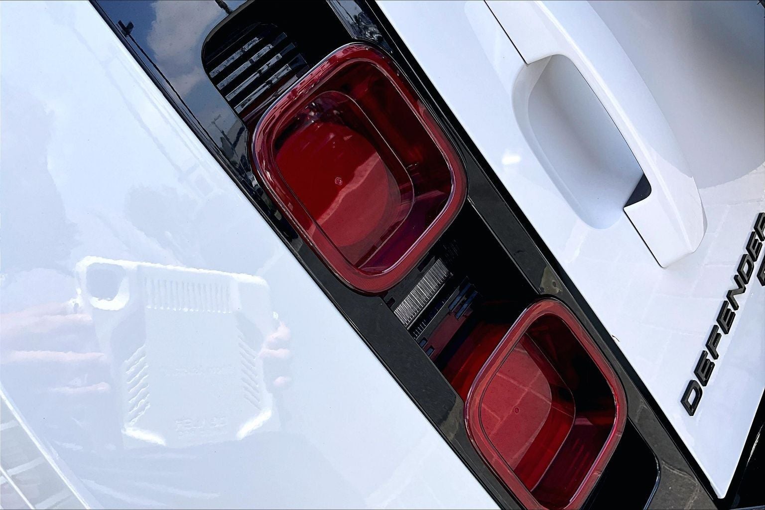 2022 Land Rover Defender 110 X-Dynamic HSE