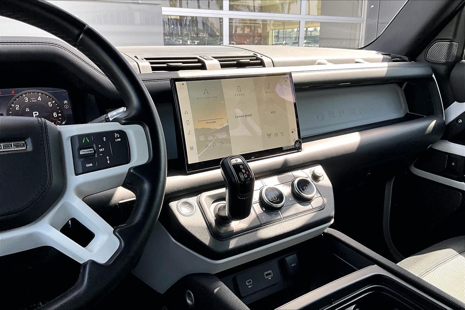2022 Land Rover Defender 110 X-Dynamic HSE