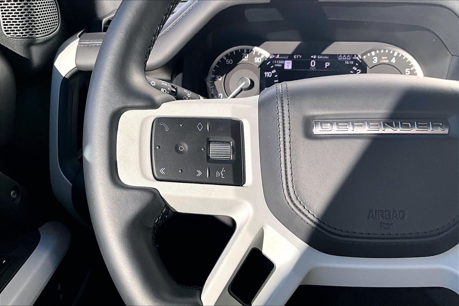 2023 Land Rover Defender 90 S