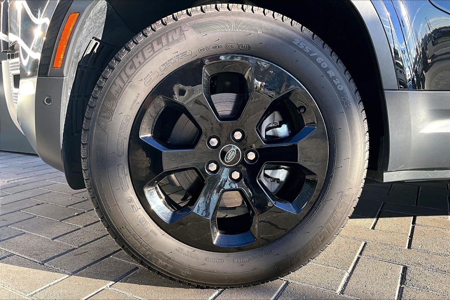 2023 Land Rover Defender 90 S