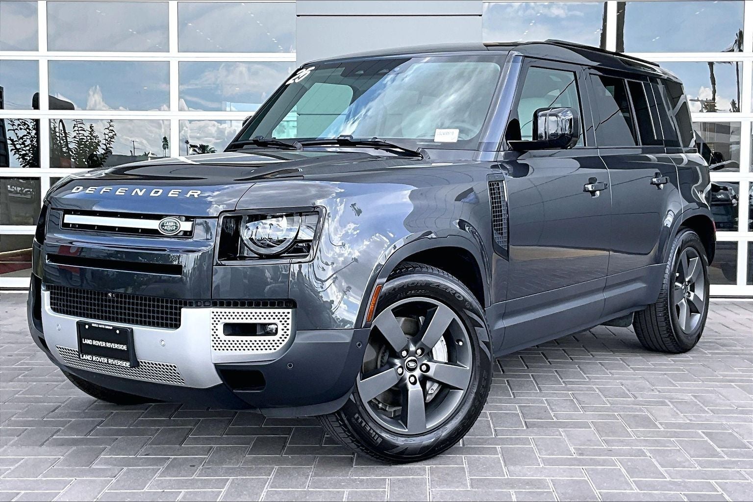 2025 Land Rover Defender 110 S