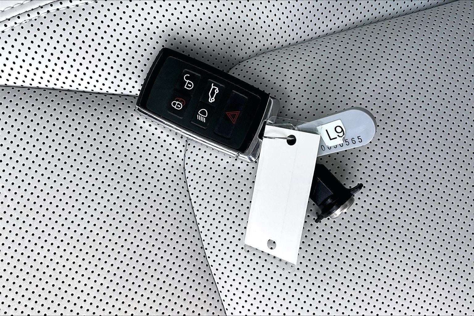 2025 Land Rover Defender 110 S