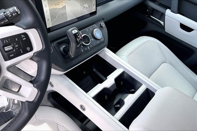 2025 Land Rover Defender 110 S