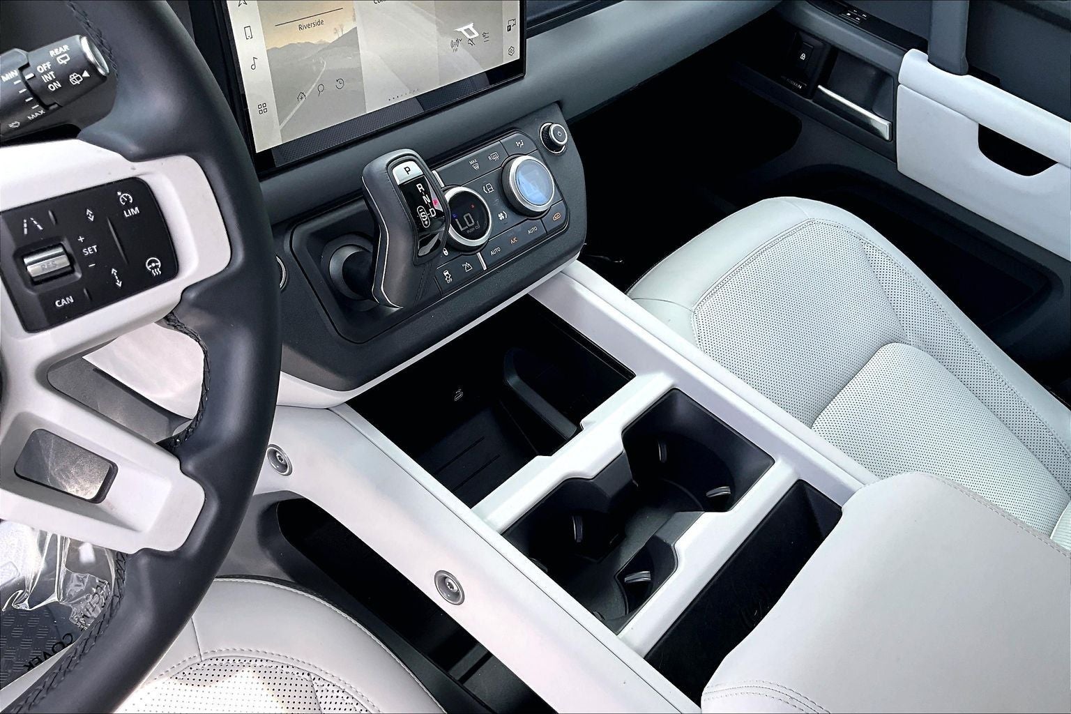 2025 Land Rover Defender 110 S