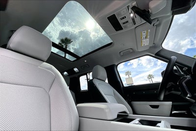 2025 Land Rover Defender 110 S