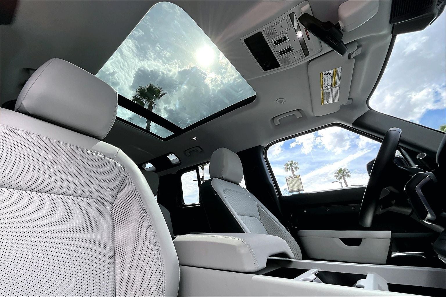 2025 Land Rover Defender 110 S