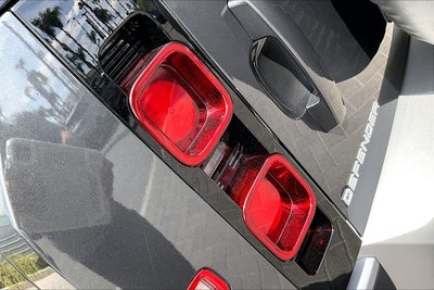 2025 Land Rover Defender 110 S