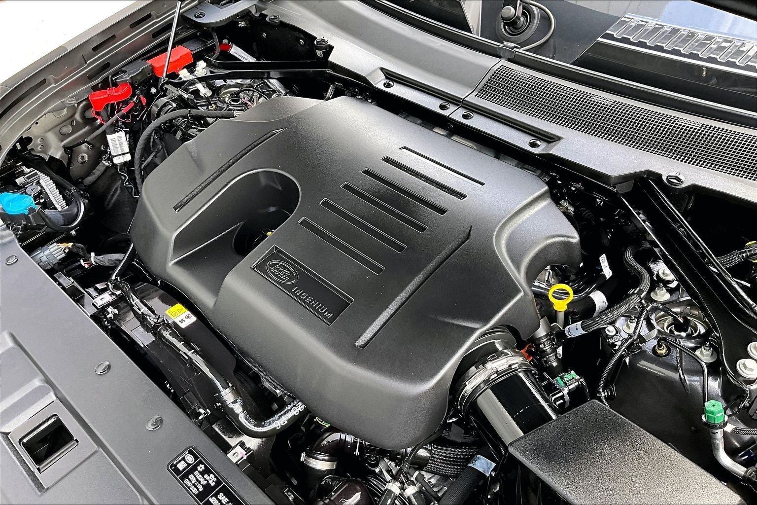 2025 Land Rover Defender 110 S