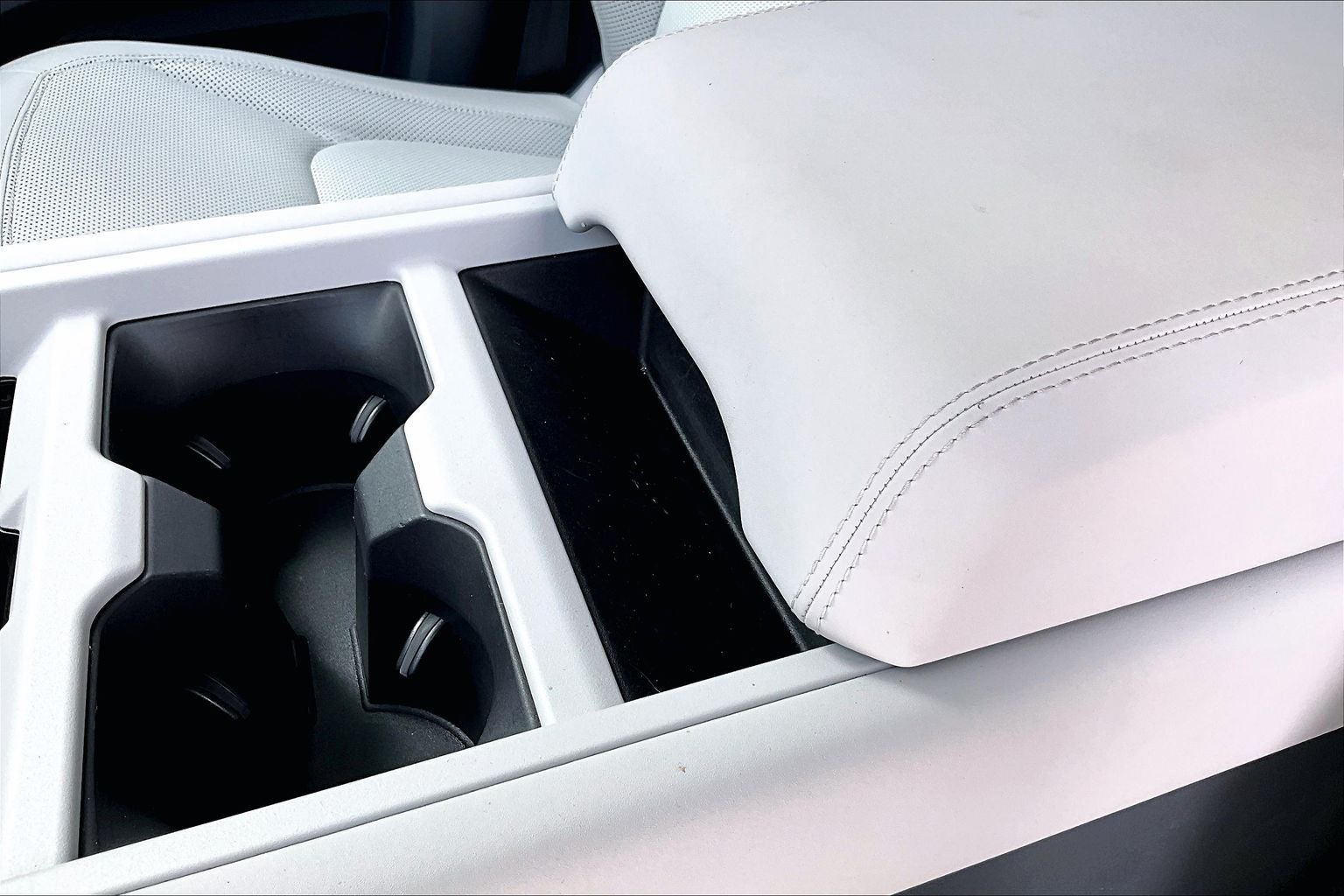 2025 Land Rover Defender 110 S