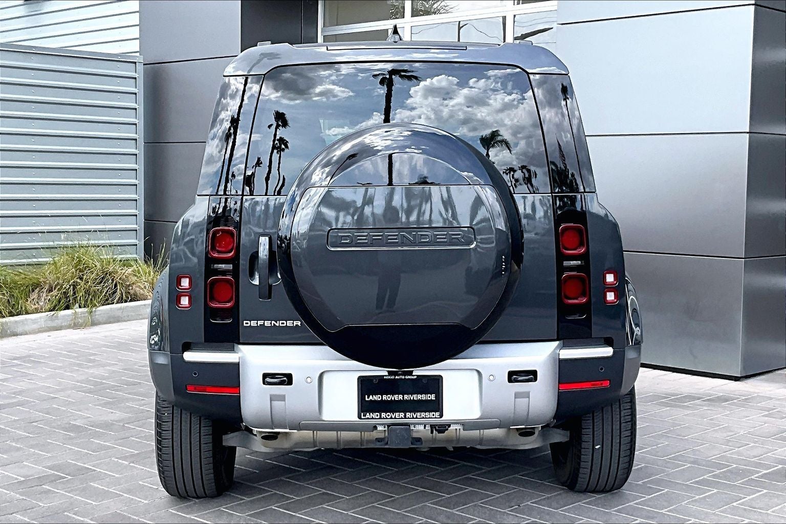 2025 Land Rover Defender 110 S