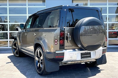 2025 Land Rover Defender 110 S