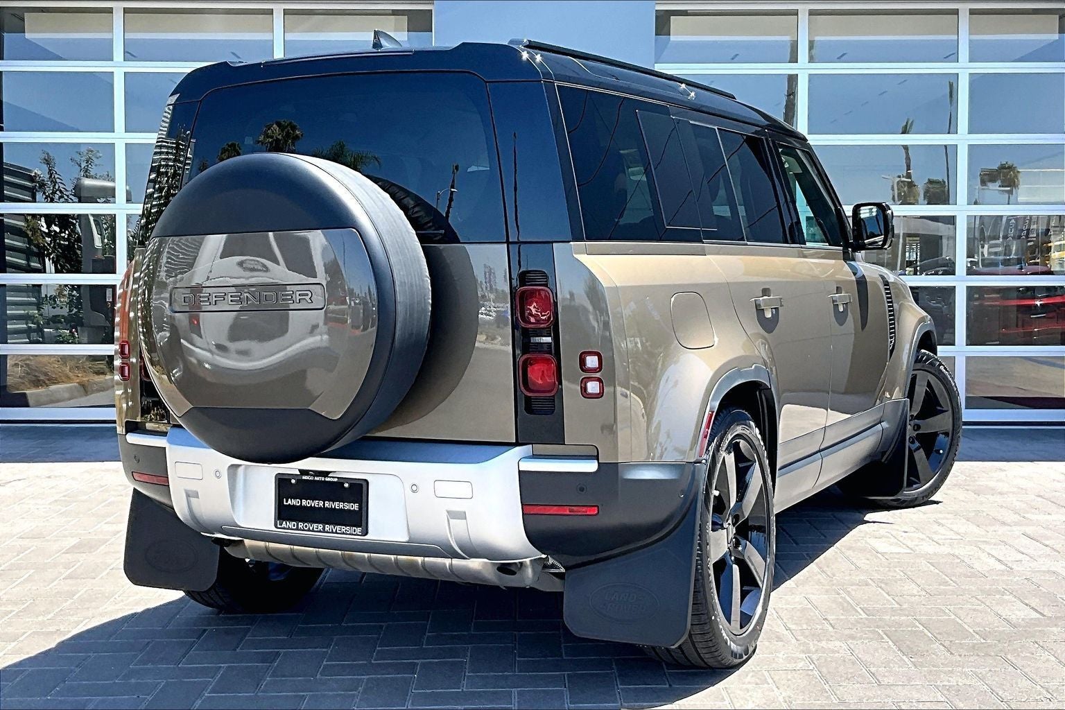 2025 Land Rover Defender 110 S