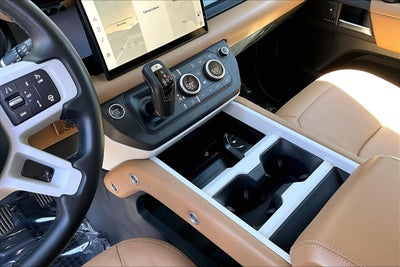 2025 Land Rover Defender 110 S