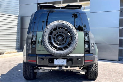 2026 Land Rover Defender 110 S TReK