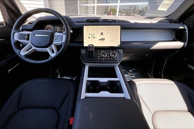 2026 Land Rover Defender 110 S TReK