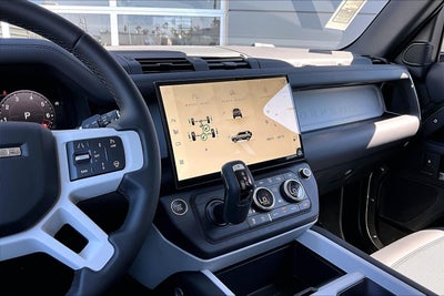 2026 Land Rover Defender 110 S TReK
