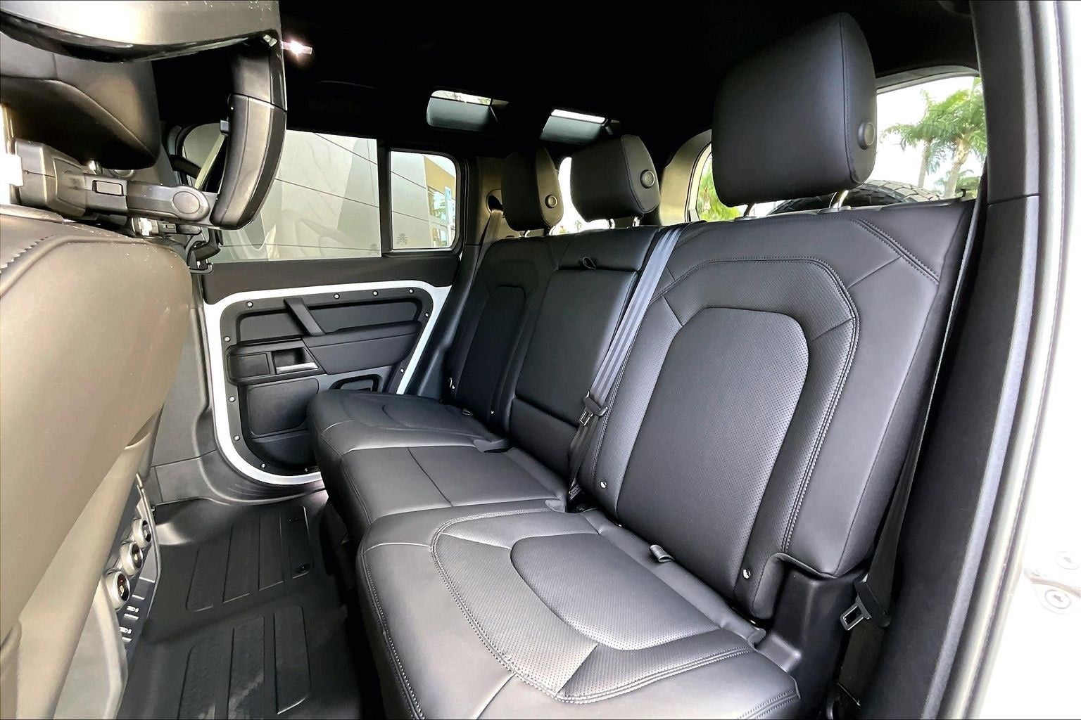 2026 Land Rover Defender 110 S