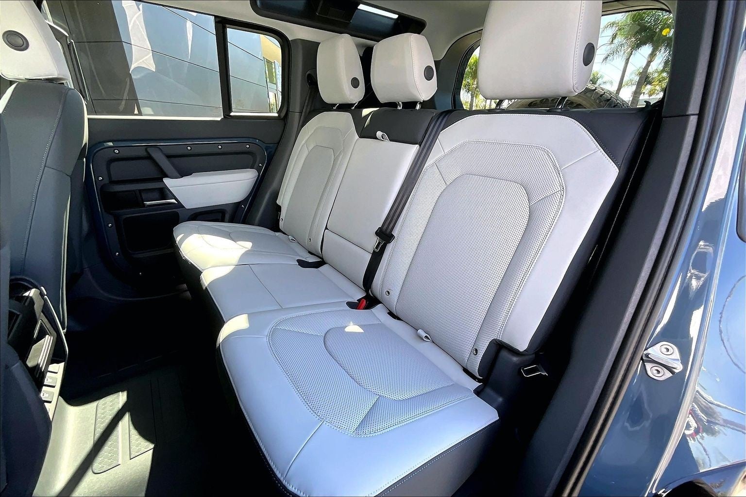 2025 Land Rover Defender 110 S