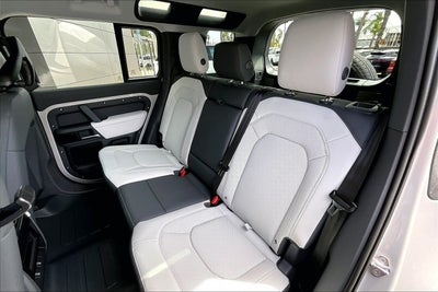 2026 Land Rover Defender 110 S