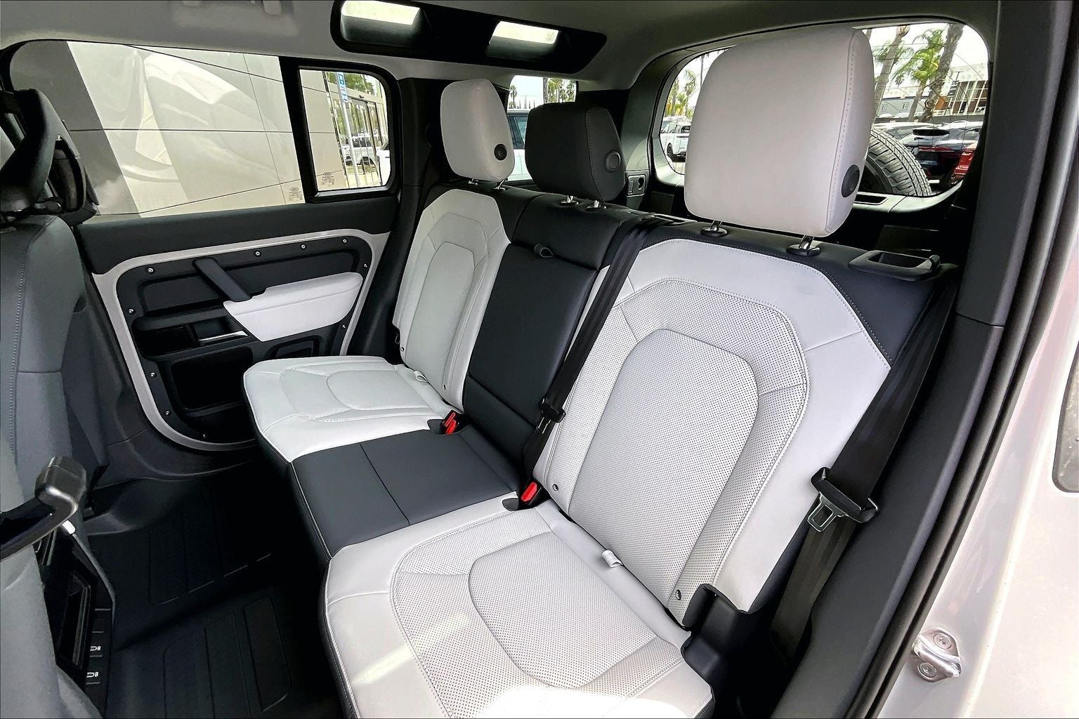2026 Land Rover Defender 110 S