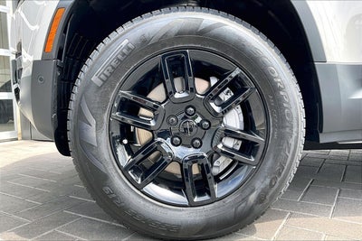 2026 Land Rover Defender 110 S