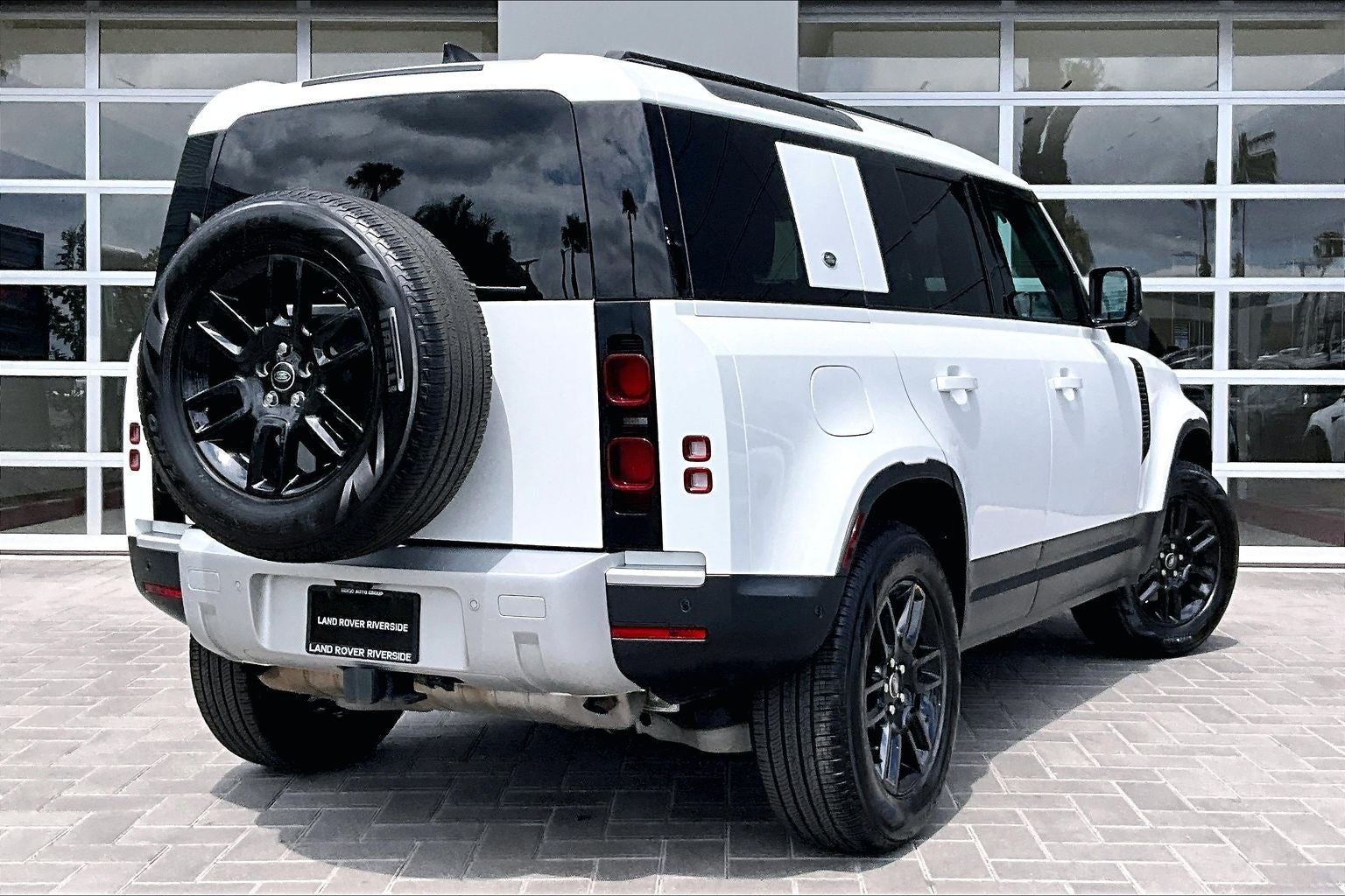 2024 Land Rover Defender 110 S