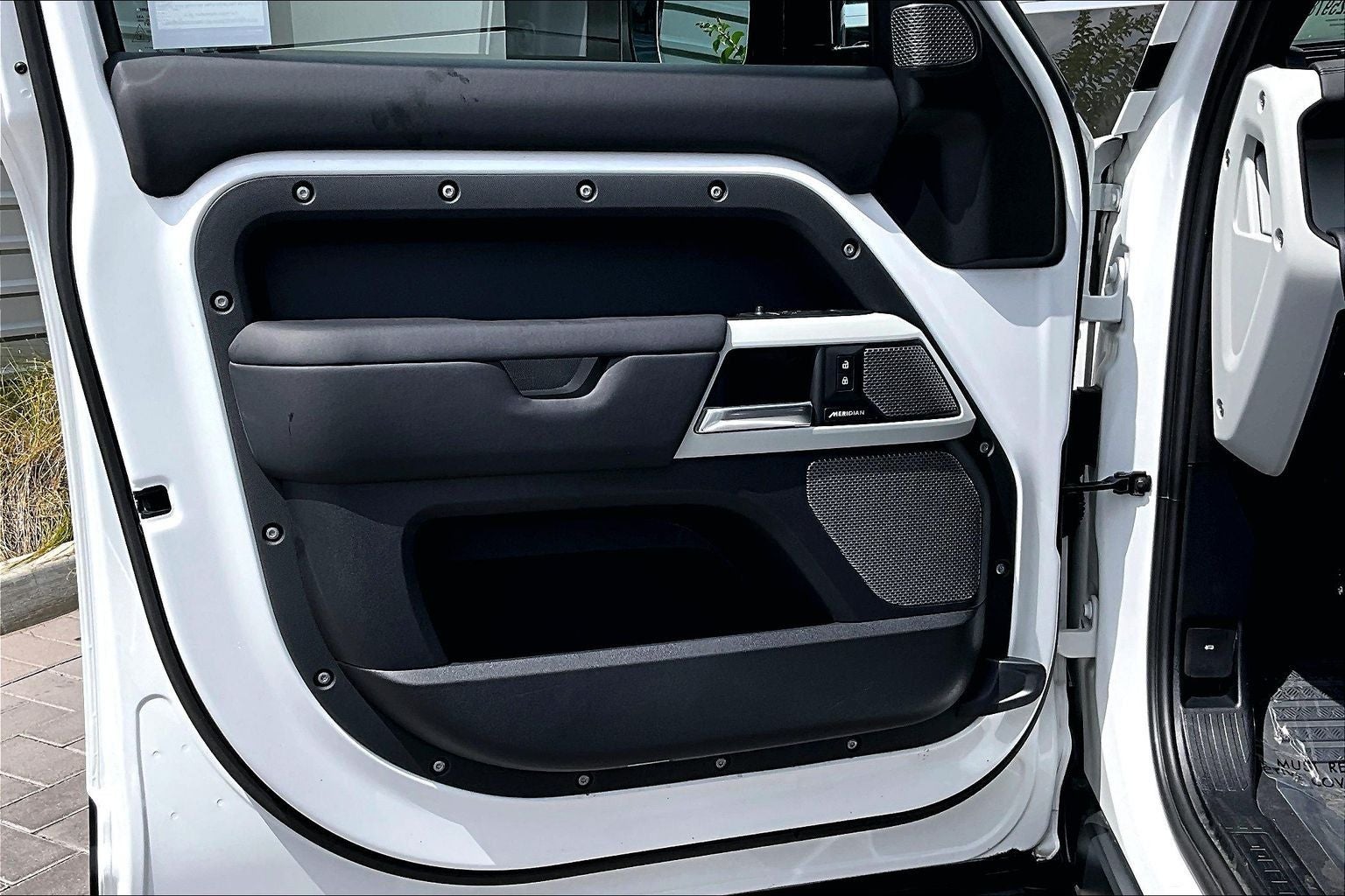 2024 Land Rover Defender 110 S