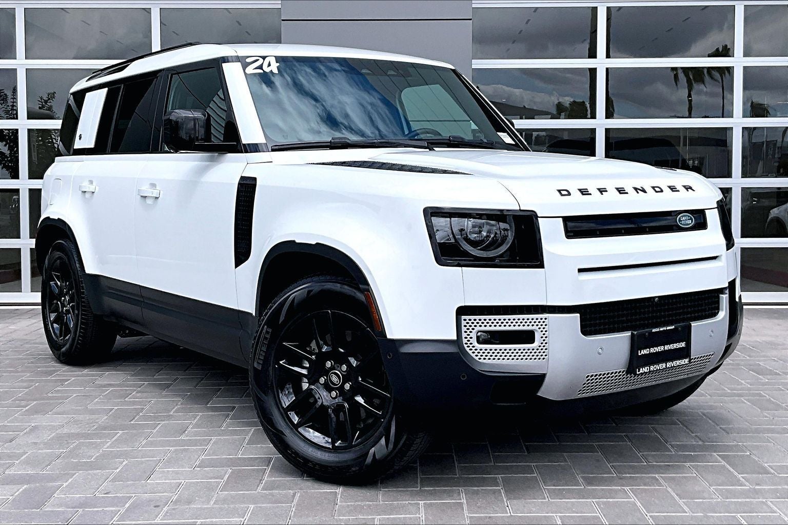 2024 Land Rover Defender 110 S