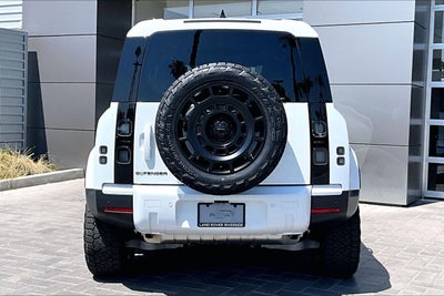 2026 Land Rover Defender 110 S