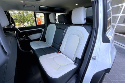 2026 Land Rover Defender 110 S