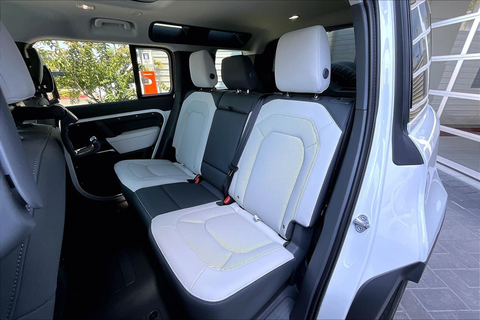 2026 Land Rover Defender 110 S