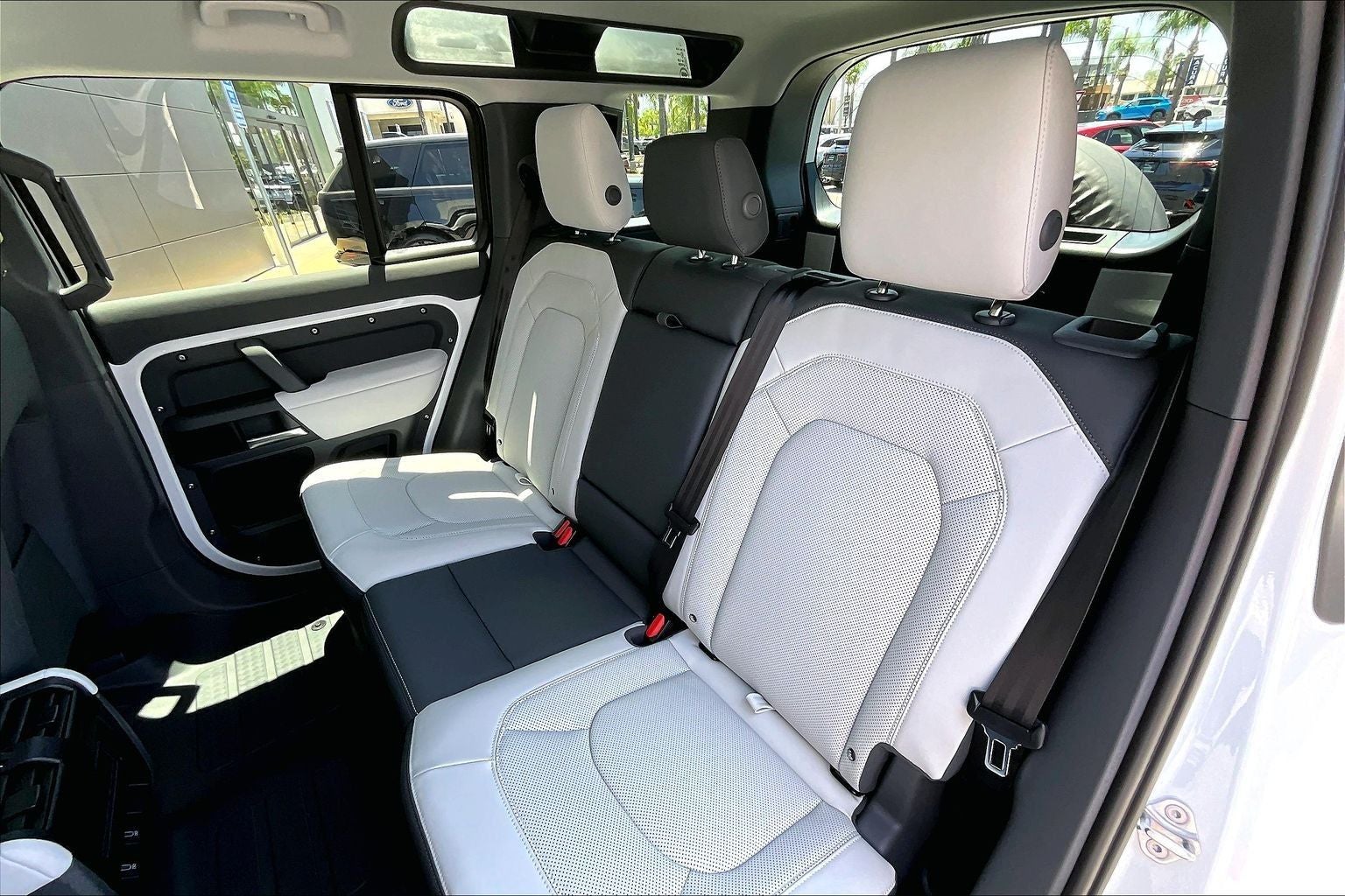 2026 Land Rover Defender 110 S