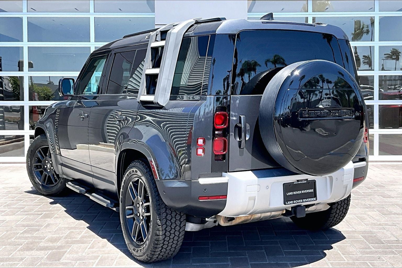 2023 Land Rover Defender 110 S