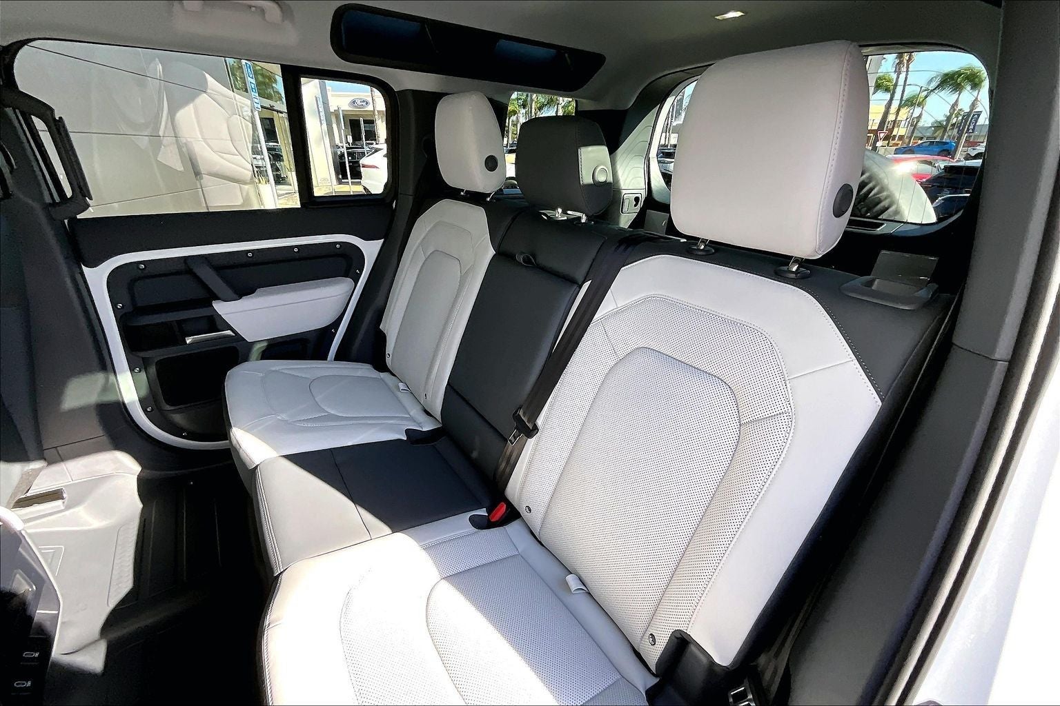 2026 Land Rover Defender 110 S