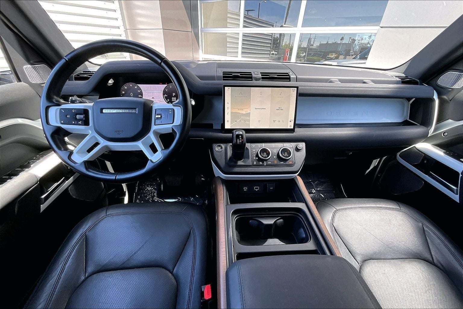 2023 Land Rover Defender 130 SE