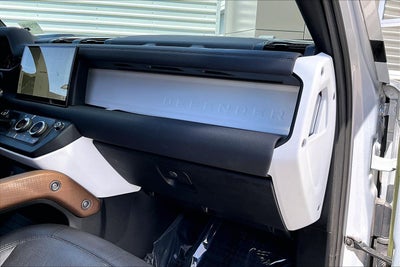 2023 Land Rover Defender 130 SE