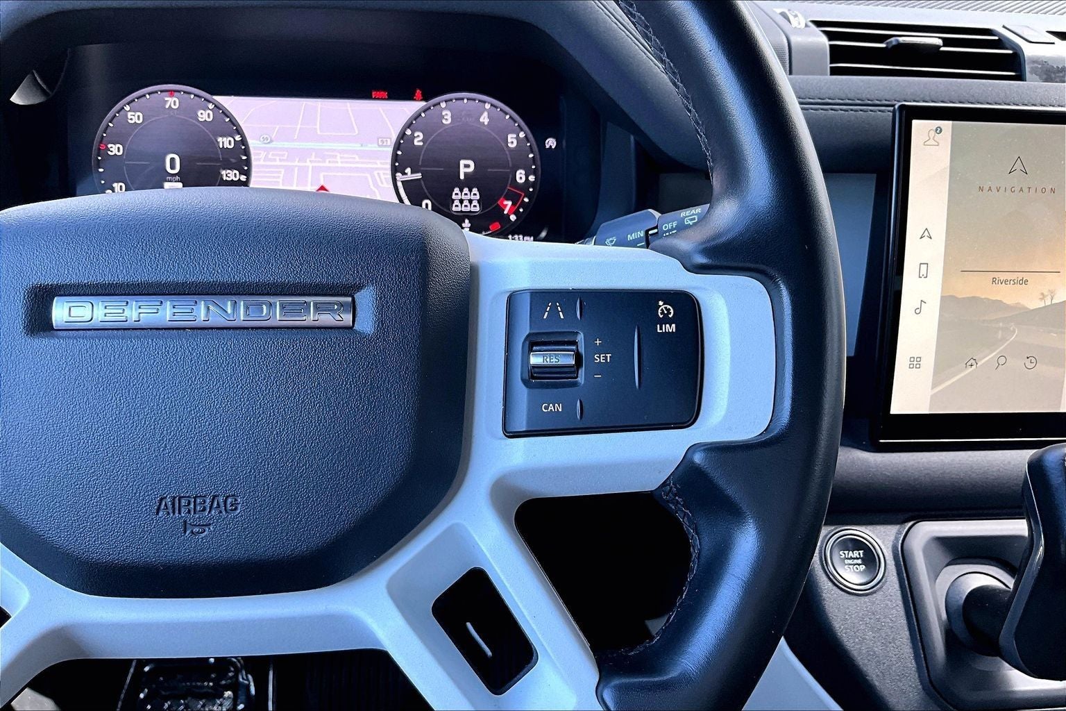 2023 Land Rover Defender 130 SE