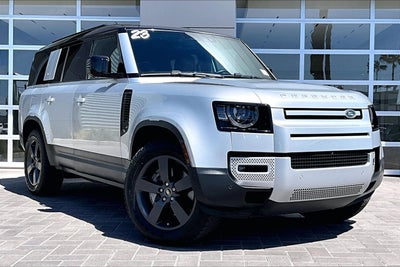 2023 Land Rover Defender 130 SE