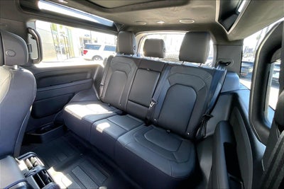 2026 Land Rover Defender 90 V8