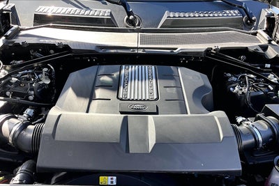 2026 Land Rover Defender 90 V8