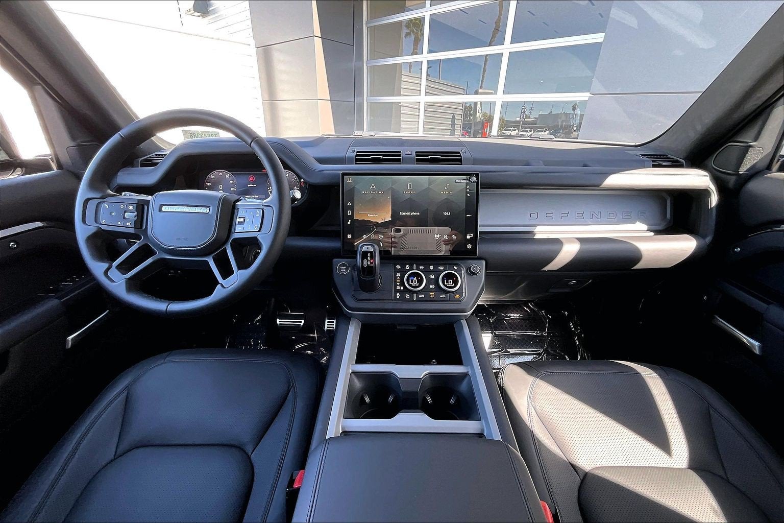 2026 Land Rover Defender 90 V8