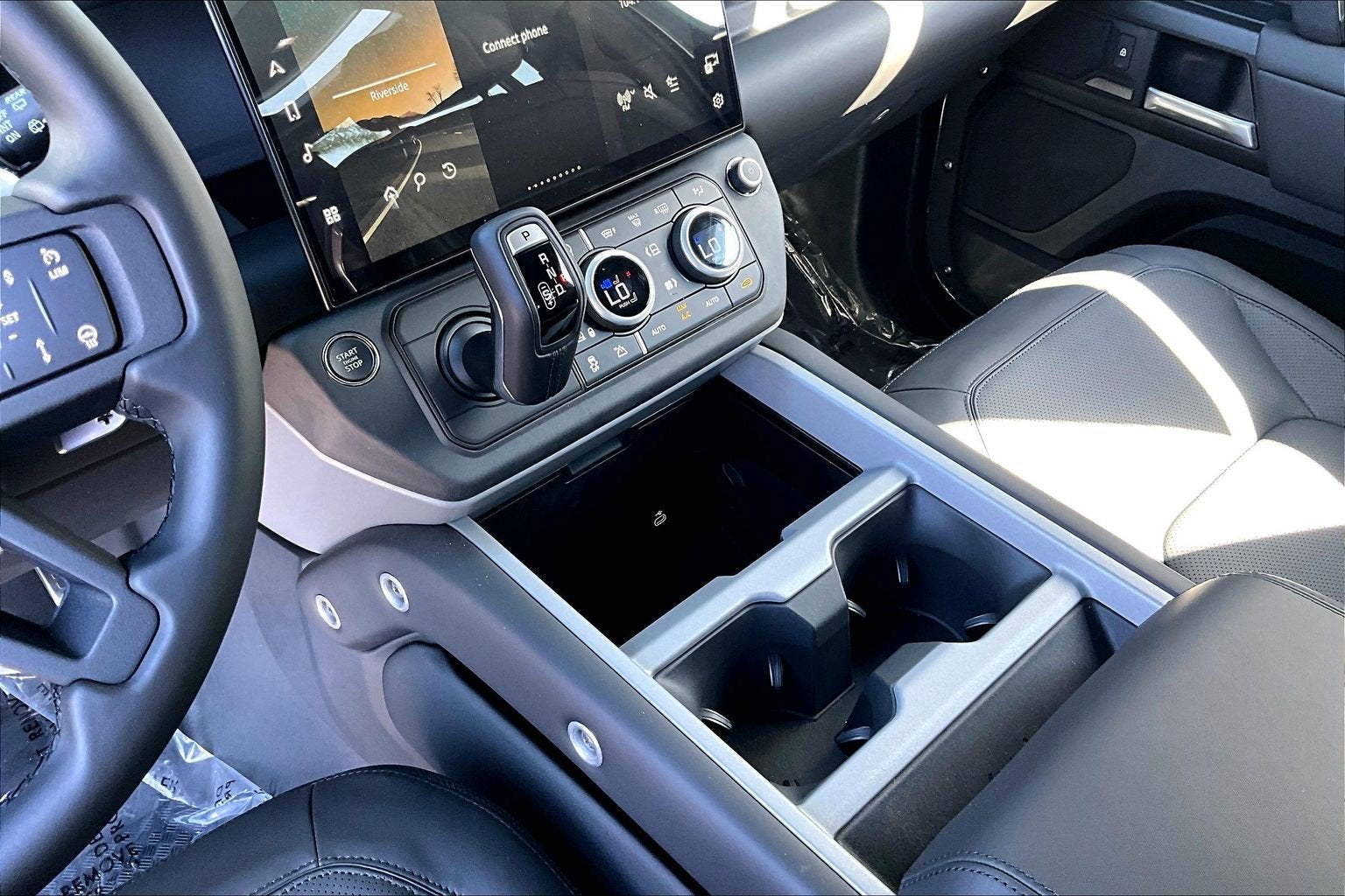 2026 Land Rover Defender 90 V8