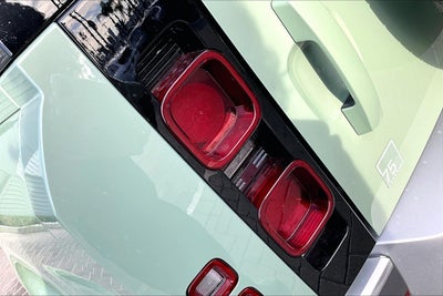 2023 Land Rover Defender 90 75th Edition