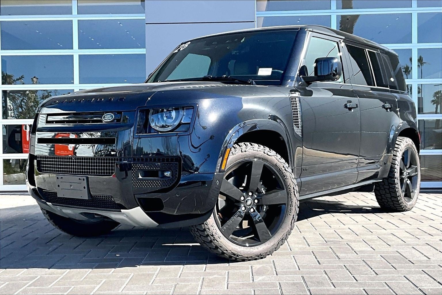 2023 Land Rover Defender 110 V8