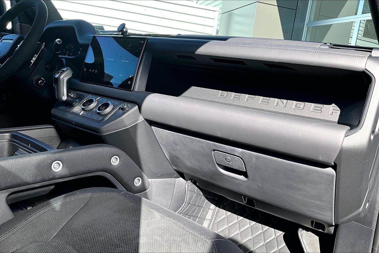 2023 Land Rover Defender 110 V8